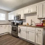 Modern Yet Historic 3Br House By Cozysuites