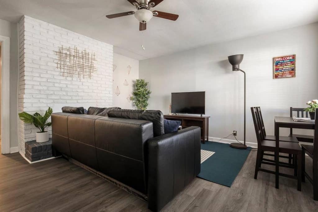 Modern Yet Historic 3br House By Cozysuites Holiday home Louisville
