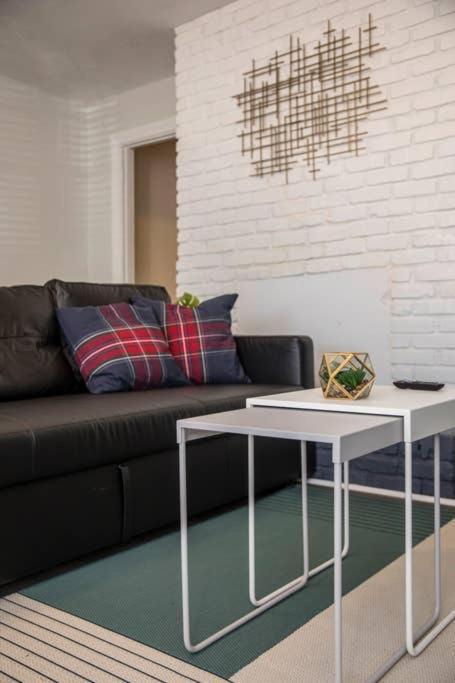 Holiday home Modern Yet Historic 3br House By Cozysuites Louisville