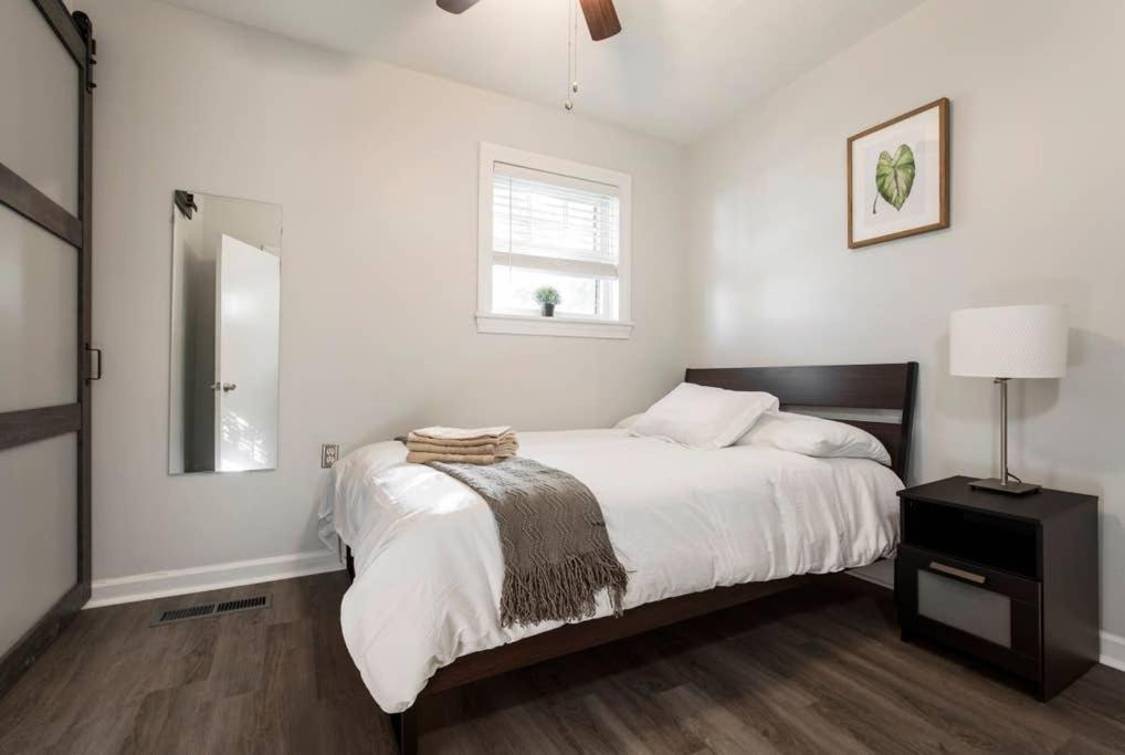 Modern Yet Historic 3br House By Cozysuites Holiday home Louisville